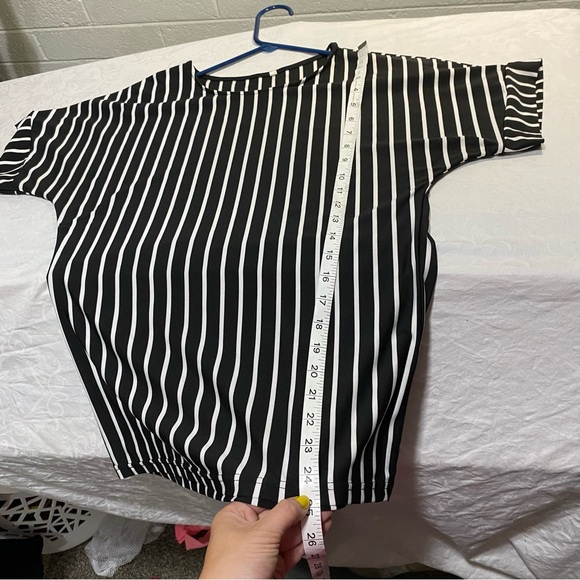 Stretchy dress top black and white stripe short sleeve crew neck women’s small - Picture 3 of 6